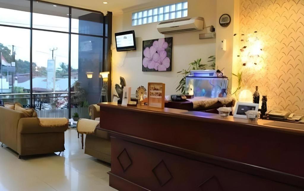 Hotel Dynasty Tarakan Zewnętrze zdjęcie